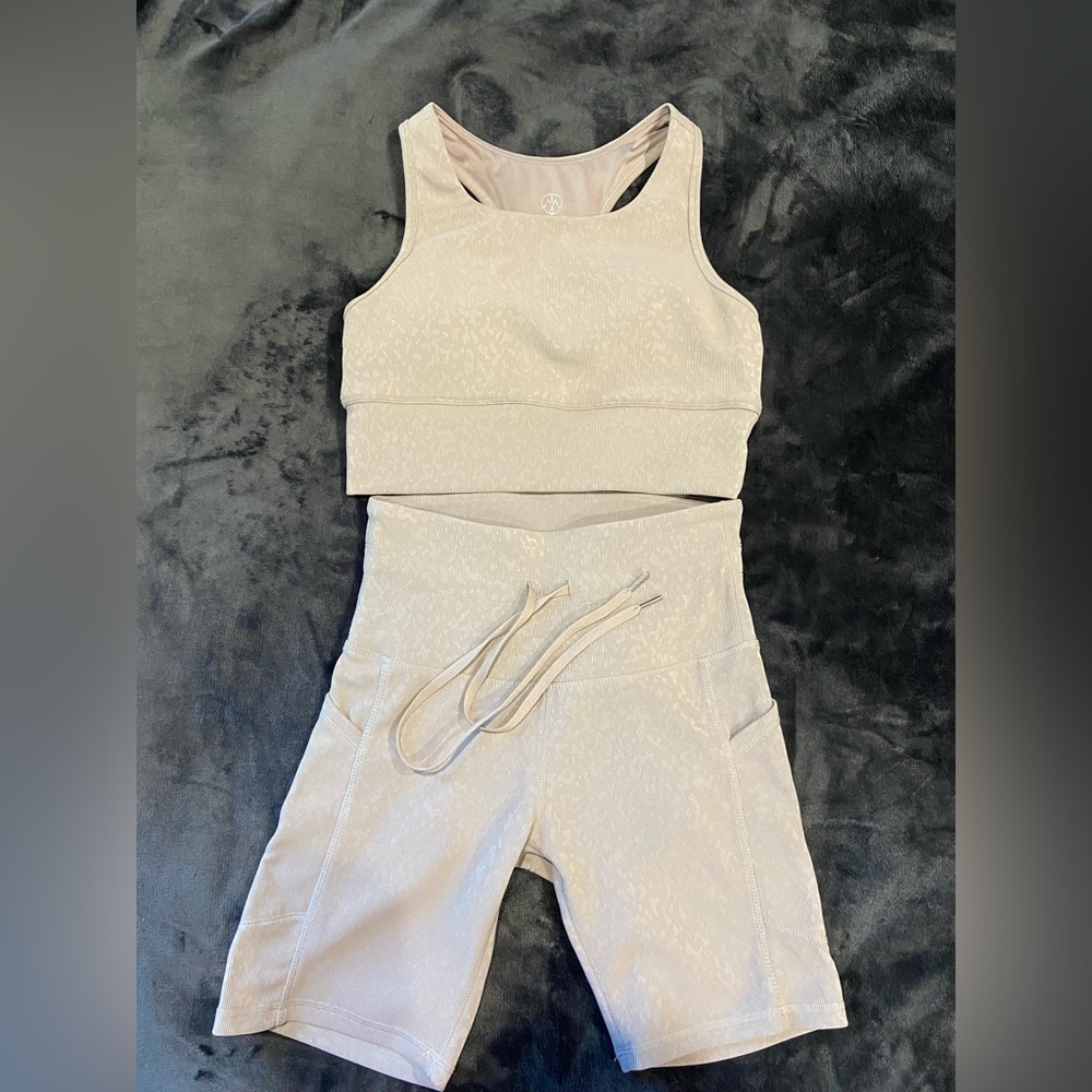 2 piece set M move theology